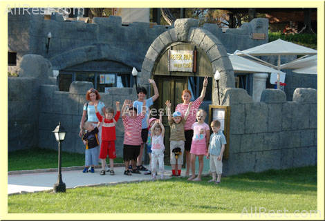 Pirates Beach Club 24